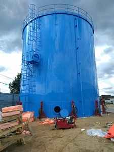 Fire protection tank